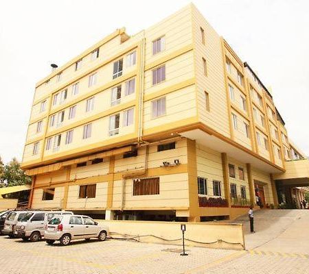 Hotel Pai Vista Mysore Exteriör bild