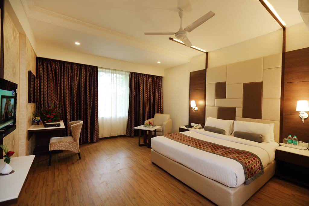 Hotel Pai Vista Mysore Exteriör bild
