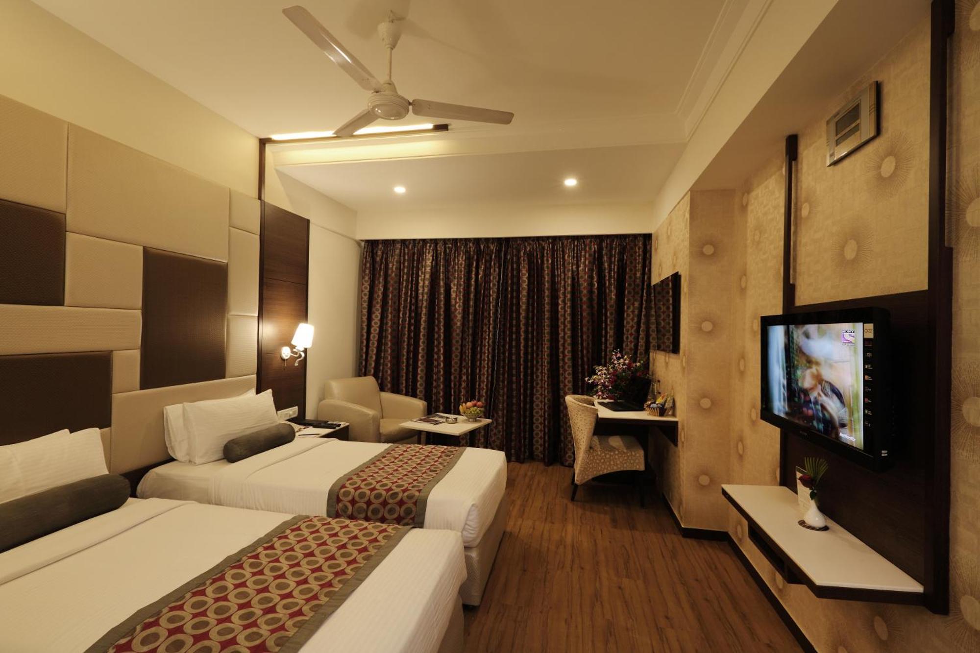 Hotel Pai Vista Mysore Exteriör bild