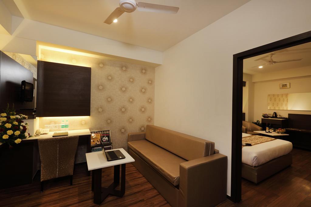 Hotel Pai Vista Mysore Exteriör bild