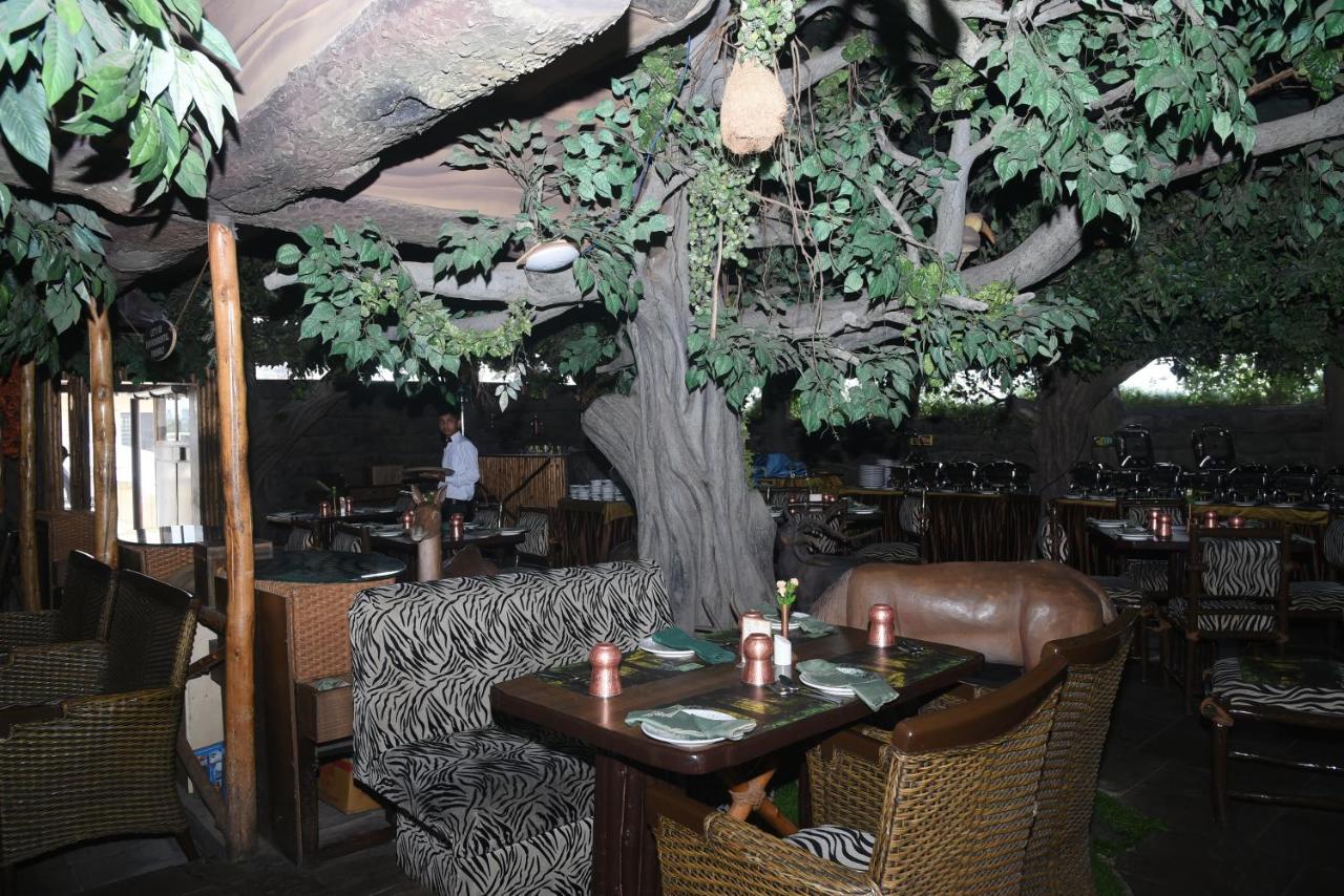 Hotel Pai Vista Mysore Exteriör bild
